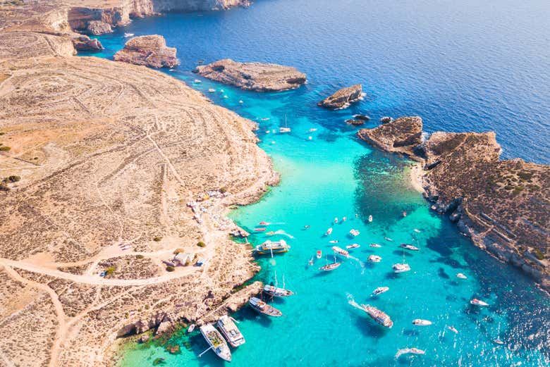 Panorâmica da Lagoa Azul de Comino