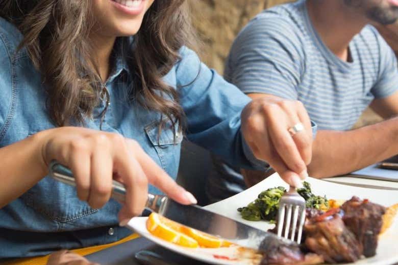 Profitez d'un repas typique