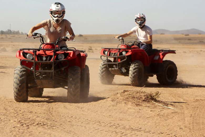Disfrutando del pilotaje de los quads