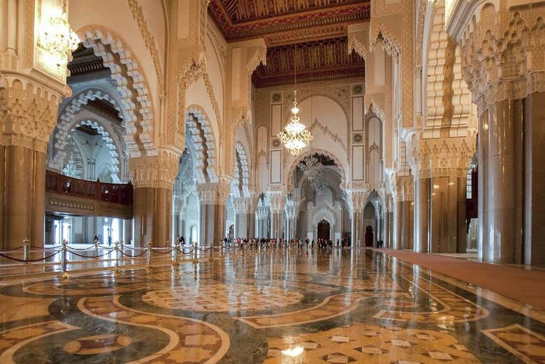 Recorreremos todas las salas de la mezquita