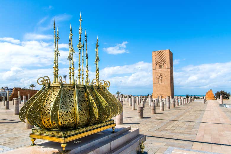 Praça no Mausoléu de Mohammed V, em Rabat