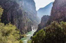 Excursión privada al Puente de Dios de Akchour