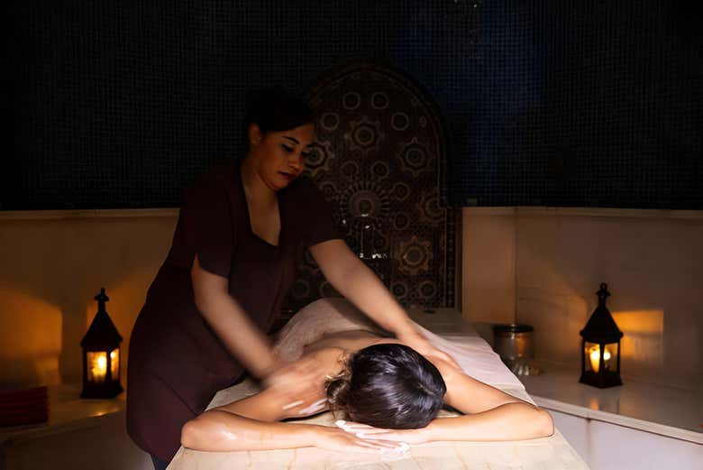 Desfrutando de uma massagem relaxante