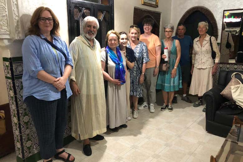 Grupo antes de comenzar la clase de cocina