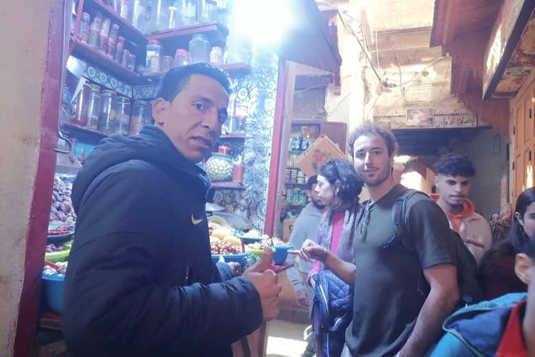 En uno de los puestros tradicionales de Fez