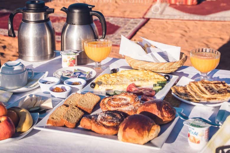 Desayuno del campamento superior