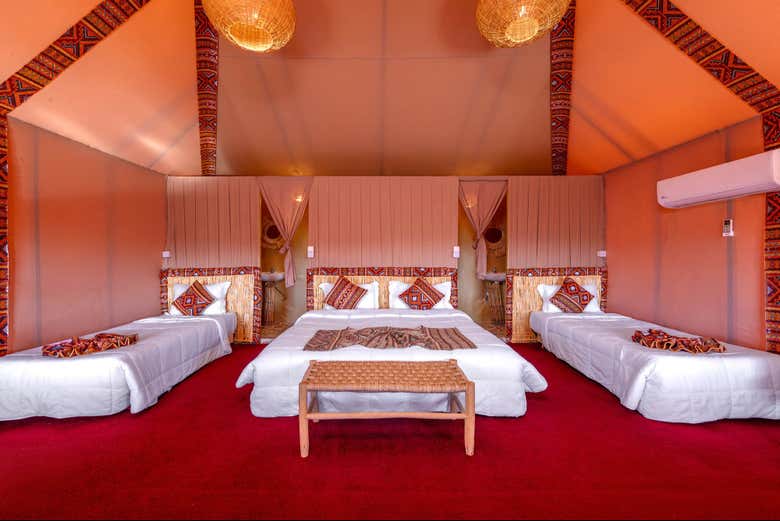 Una de las habitaciones del campamento