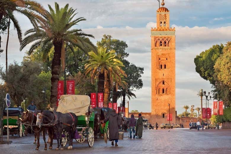 Calesas junto a la Mezquita Koutoubia