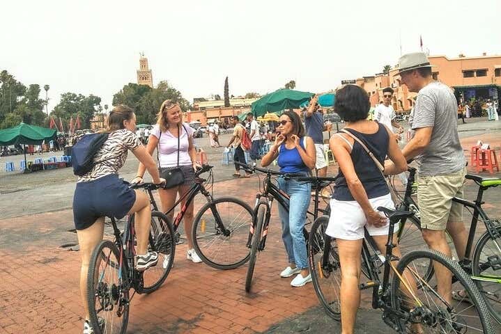 Recorriendo Marrakech en bicicleta