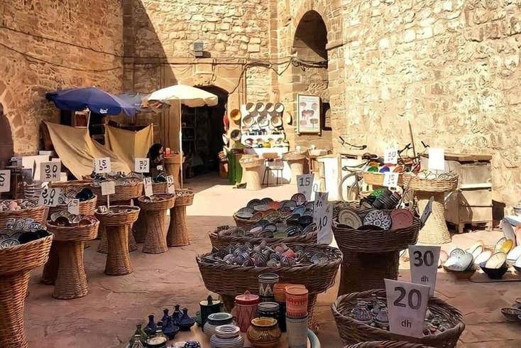 Mercado dentro de la ciudad amurallada de Essaouira