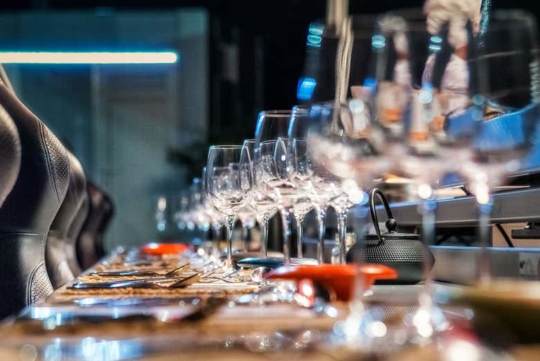 Mesa preparada para la cena