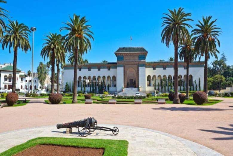 Visit Mohamed V Plaza