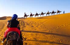 Tour privado de 4 días a Merzouga finalizando en Fez