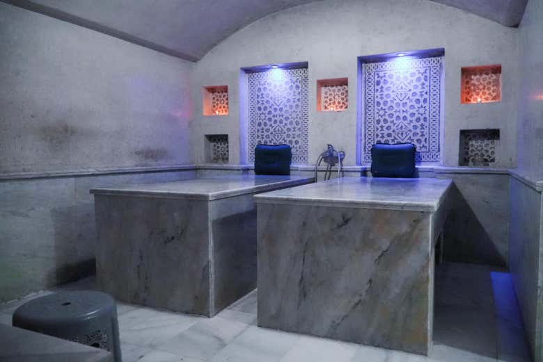 Enter the rooms of Meday Spa