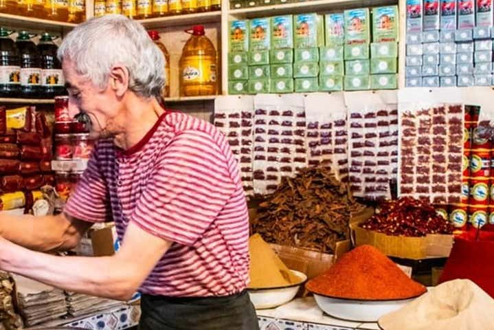 Conheceremos a gastronomia local