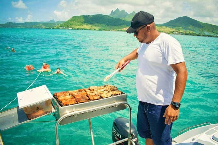 Enjoy food on board the boat