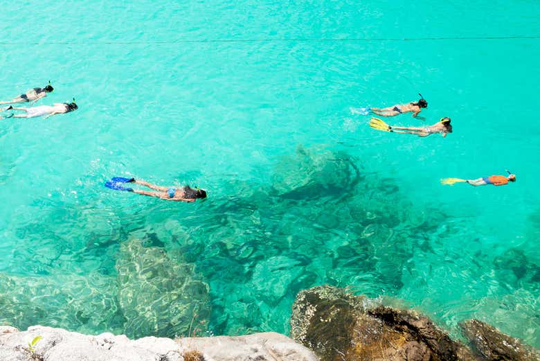 Faire du snorkeling sur l'île d'Ambre