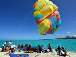 Parasailing en la Isla de los Ciervos