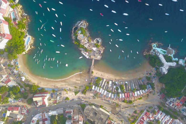 Praias Caleta e Caletilla