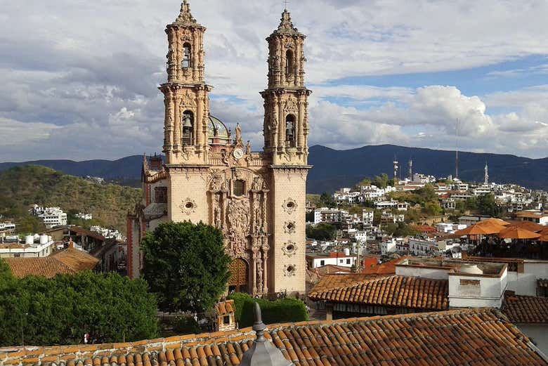 Vista da catedral de Taxco
