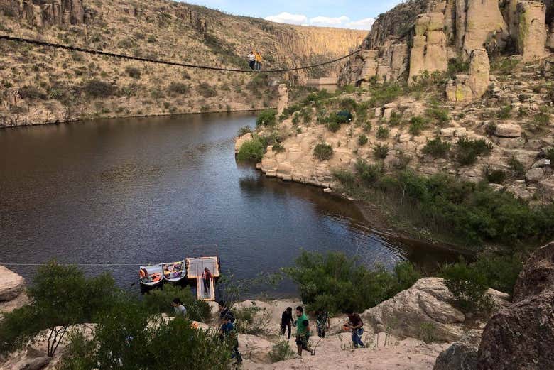Lanchas para fazer o passeio