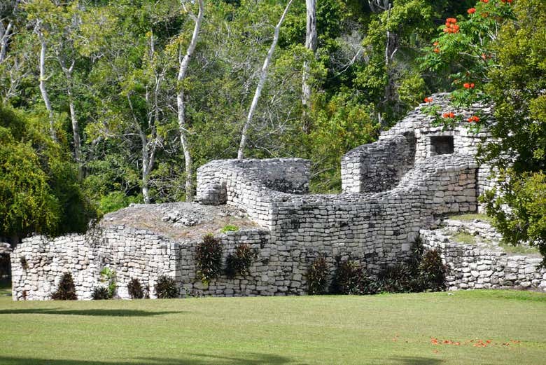 Dejándonos cautivar por las ruinas mayas de Kohunlich