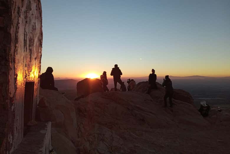 Observando cómo sale el sol