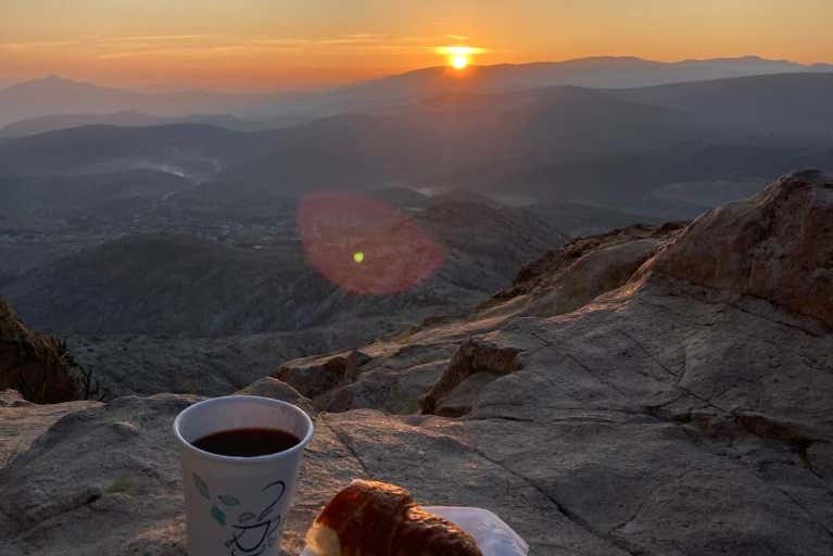 Amanecer desde la Peña de Bernal