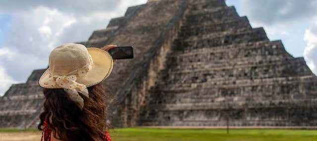 Excursión a Chichén Itzá y el cenote Saamal + Visita a una galería de arte