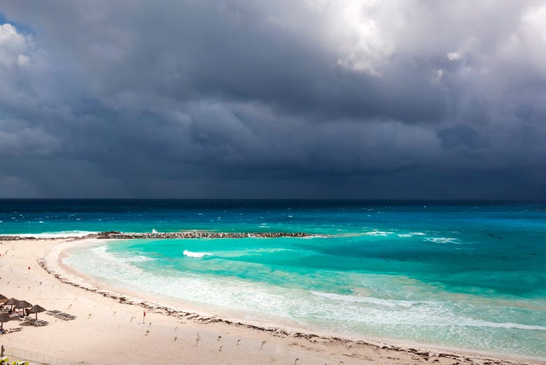 Playa de Cancún vista desde la avioneta