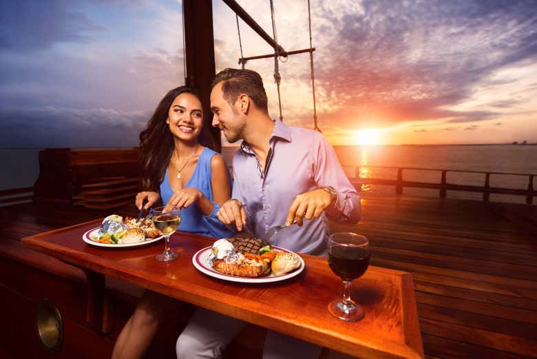 Cenando en el galeón