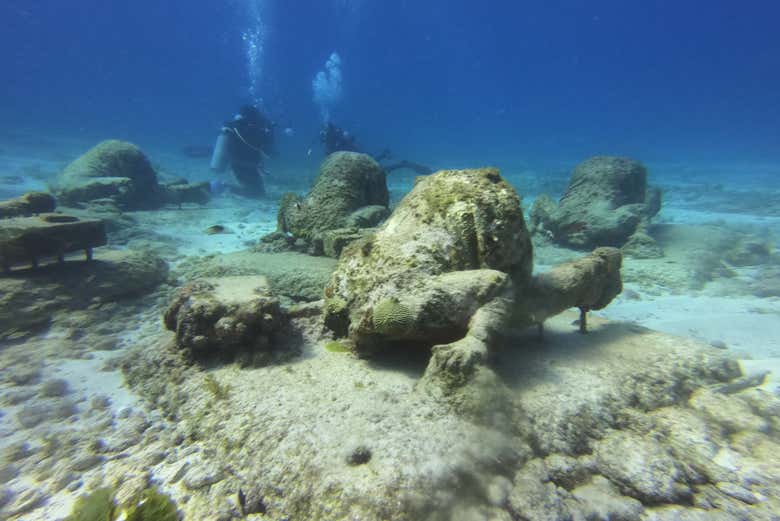 Explorando el Museo Subacuático de Arte