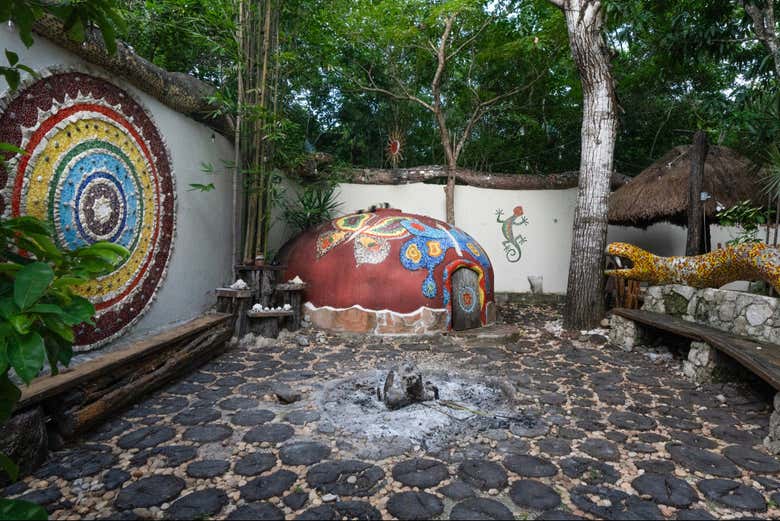 Il temazcal con il fuoco spento