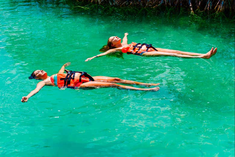 Flutuando nos canais de Sian Ka'an