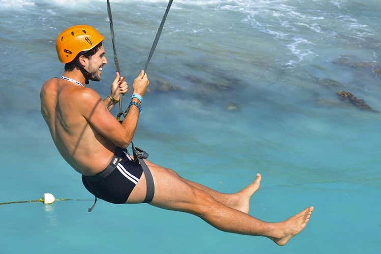 Tirolesa no Parque Garrafón 