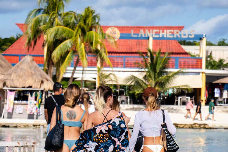 Llegando al club de playa