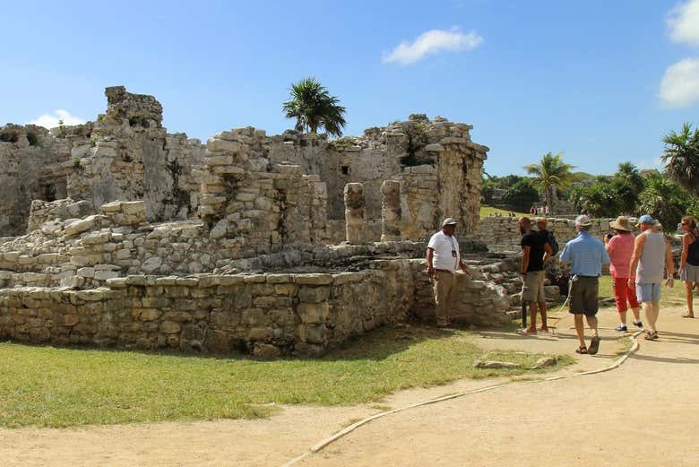 Visitando una aldea maya