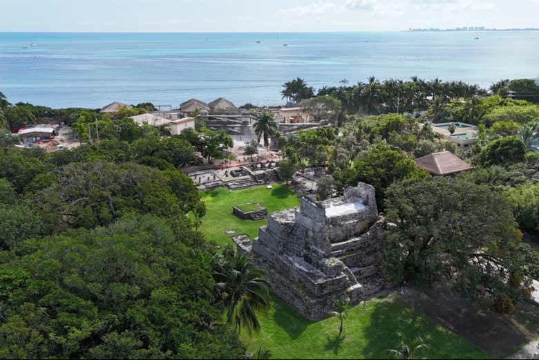 Vista aérea de la costa de Cancún