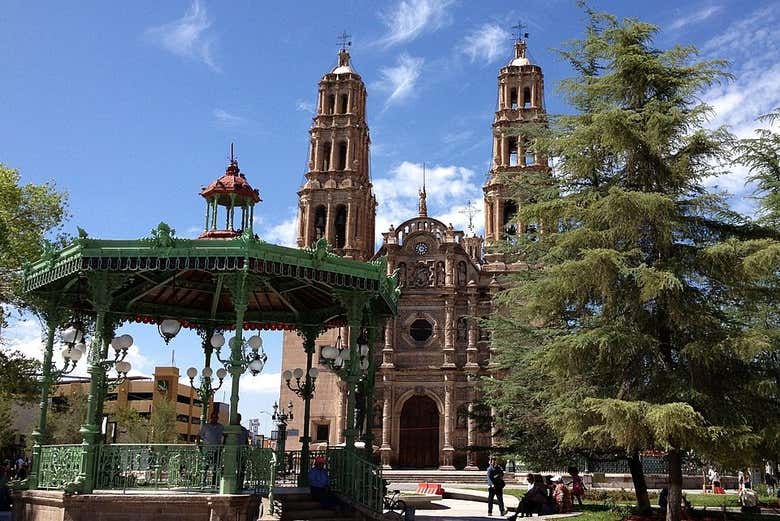 Explorando la Plaza de Armas