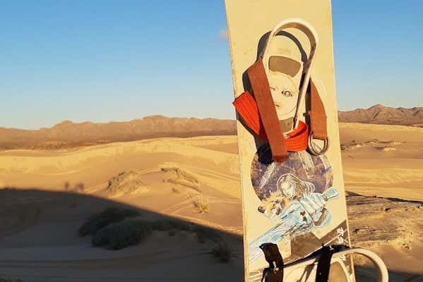 Sandboarding board