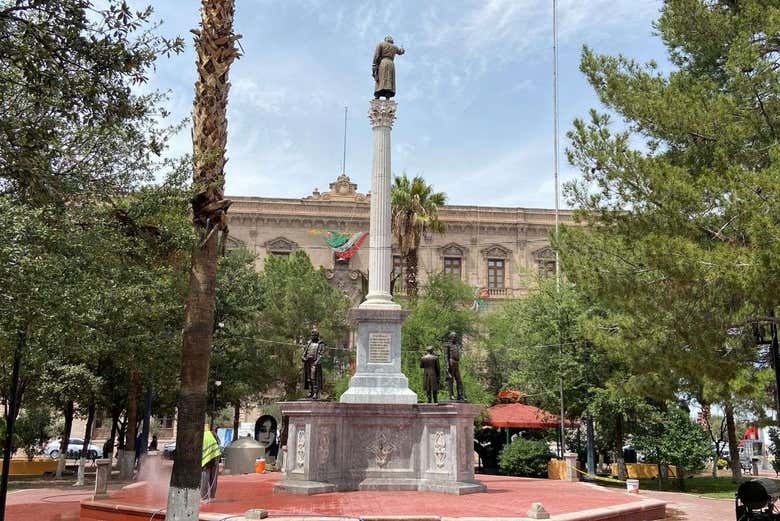 Paseando por la Plaza Hidalgo