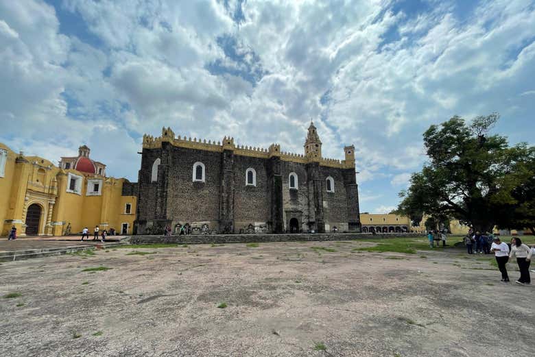 Conociendo el majestuoso Convento de San Gabriel Arcángel