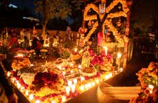 Tour del Día de Muertos por Teotihuacán en bicicleta