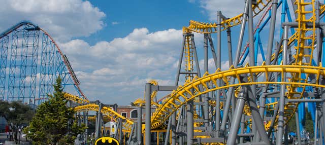 Entrada al parque Six Flags