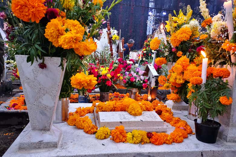 Altar del Día de Muertos en Mixquic