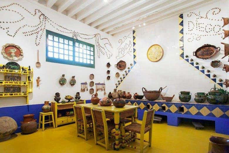 Dentro de la Casa Azul