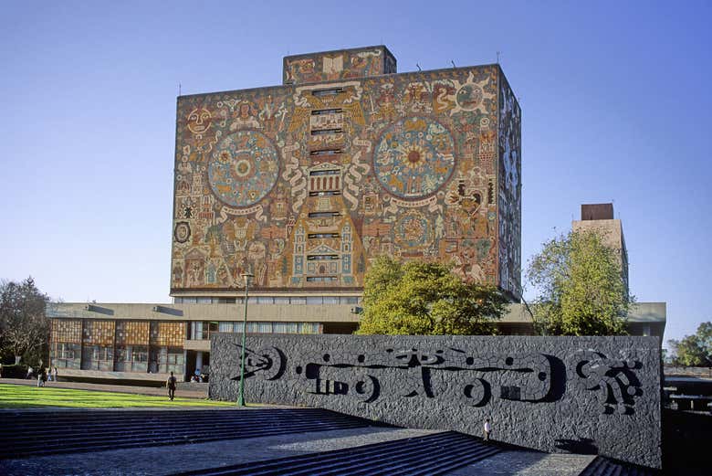 Descubriendo los murales de la Ciudad Universitaria