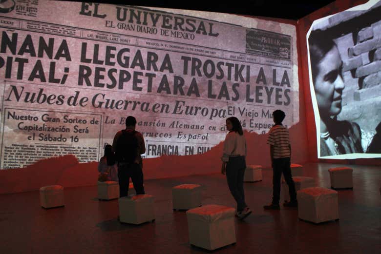 Pannelli con ritagli di giornale