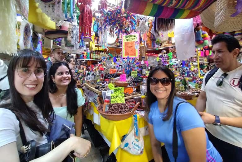 Podréis visitar las tiendas locales