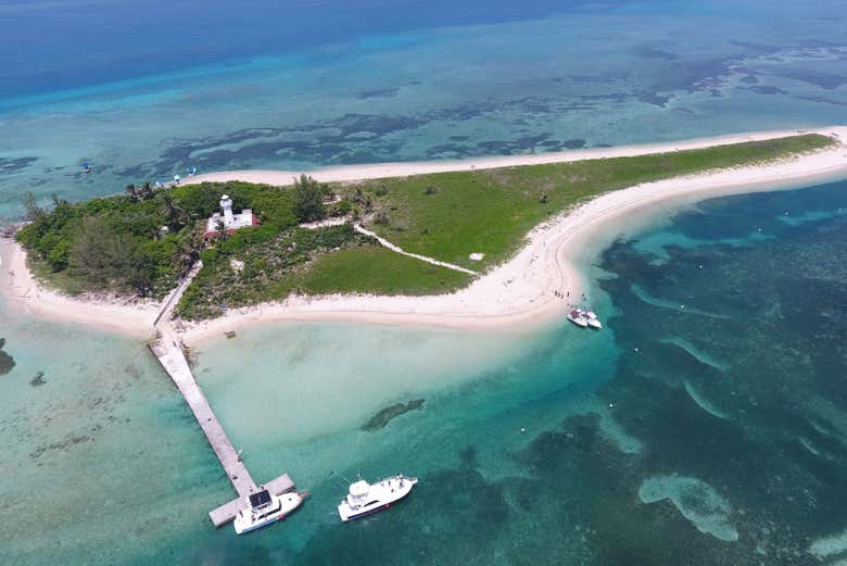 Travel to the Isla de Enmedio